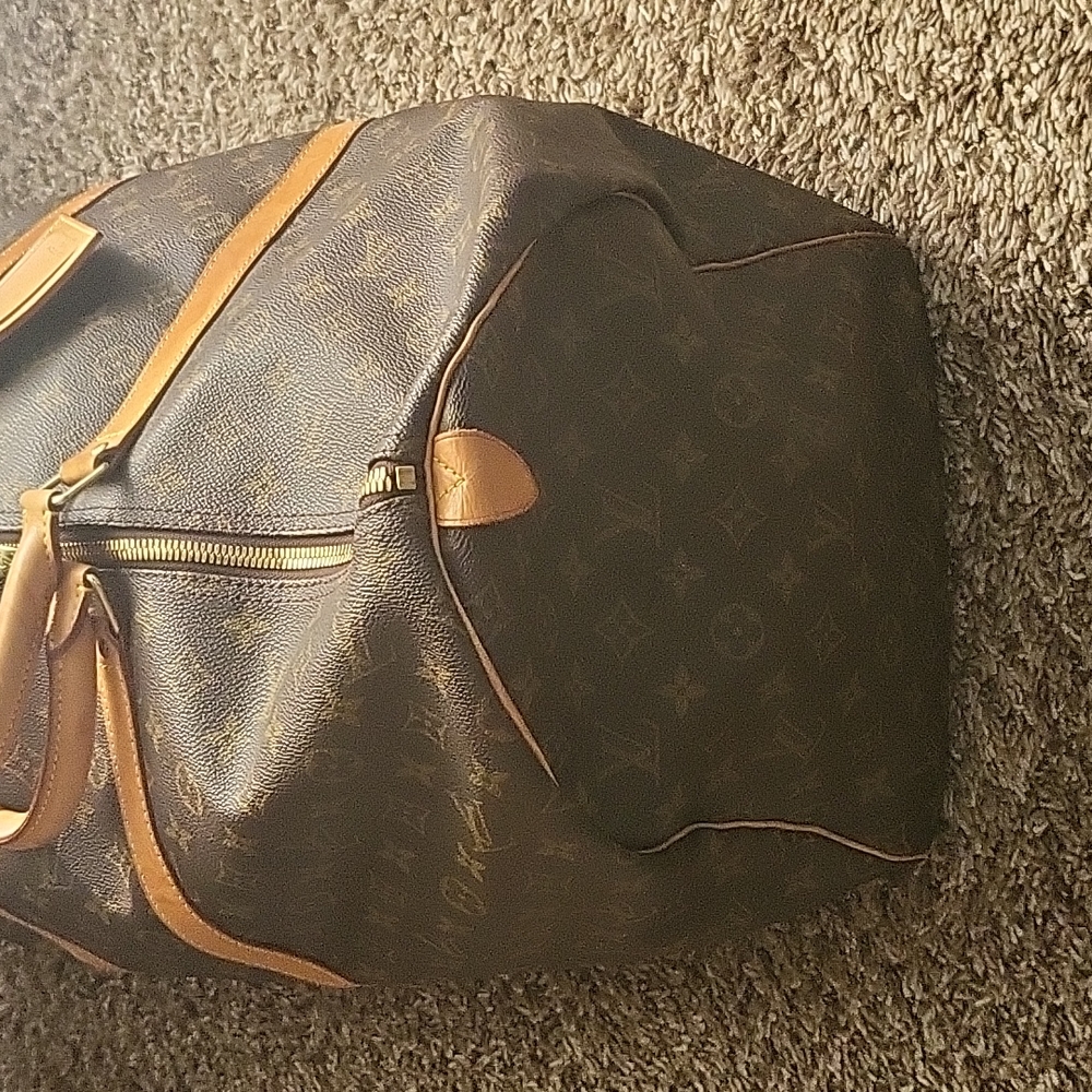 Authentic - Picture 6 of 7